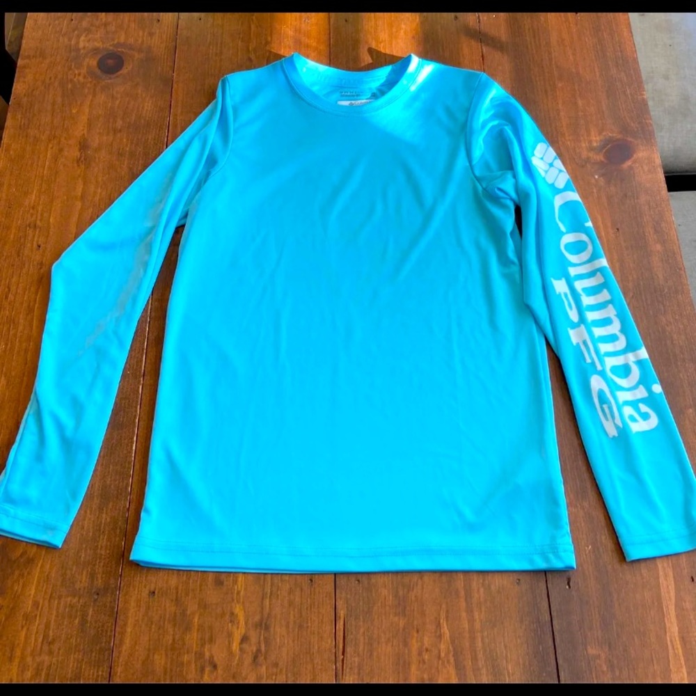 Girls Columbia long sleeved shirt